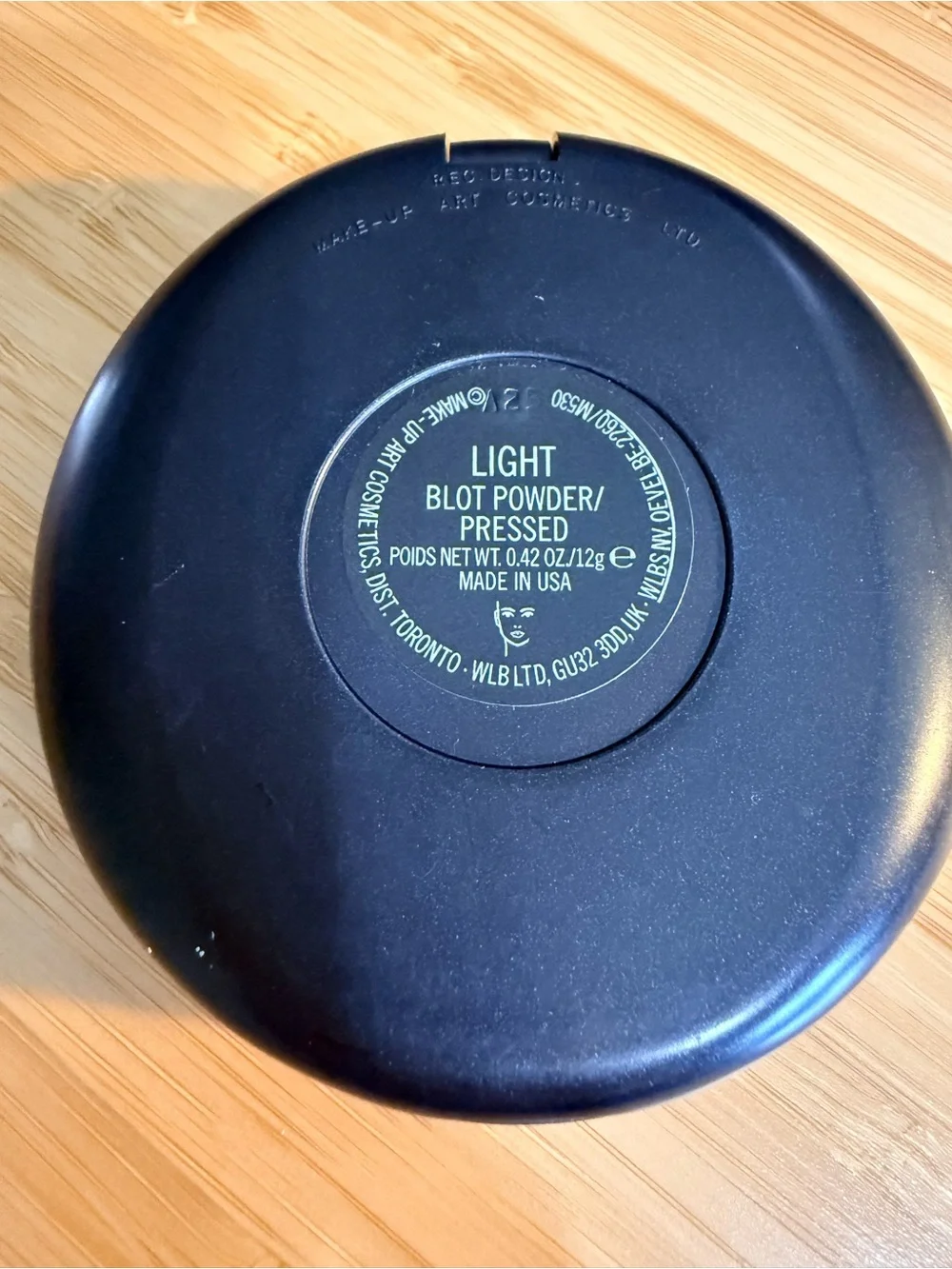 MAC Blot Powder Pressed - Light